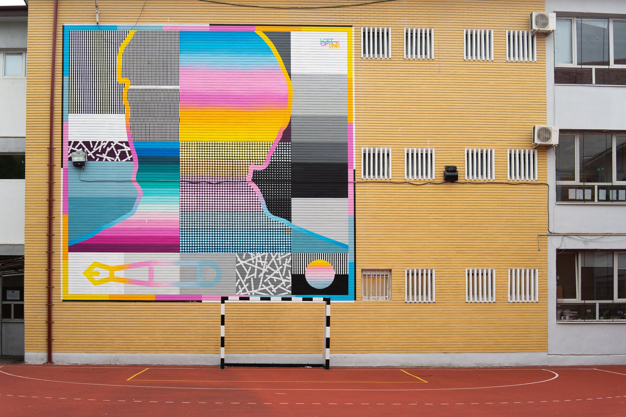 portret outline festival 2